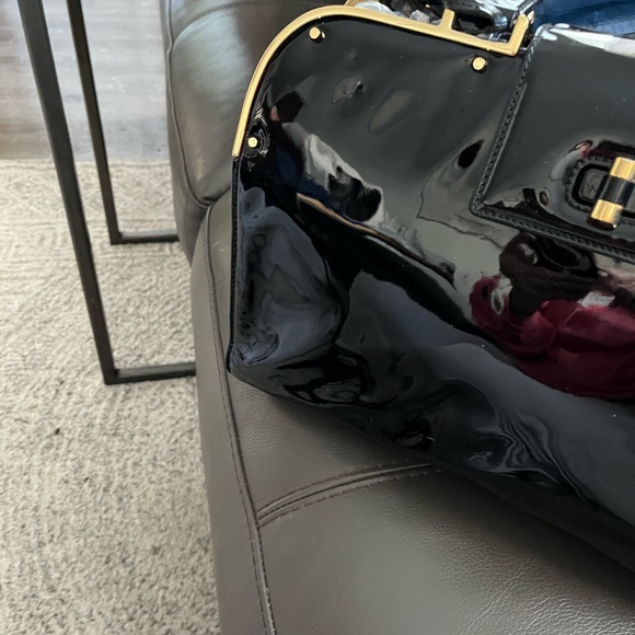 Yves Saint Laurent patent leather Uptown handbag - Picture 11 of 13